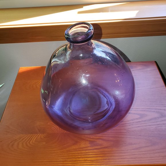 Lilac askew bulbous recycled glass handmade vase - Picture 4 of 13